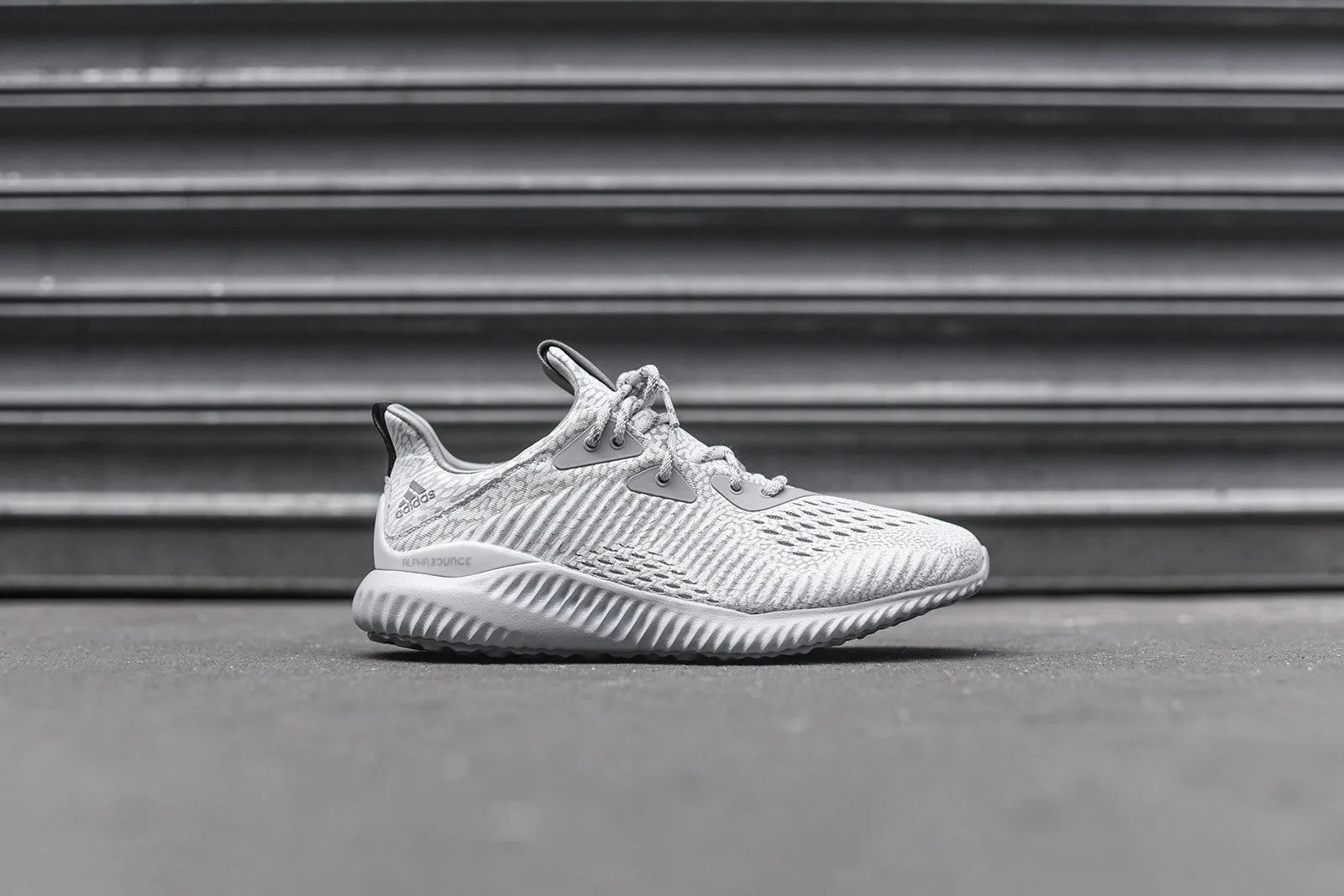 adidas Alpha Bounce AMS - White