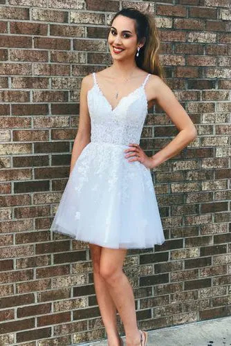 Elegant Straps Tulle Short Homecoming Dress with Lace OM556