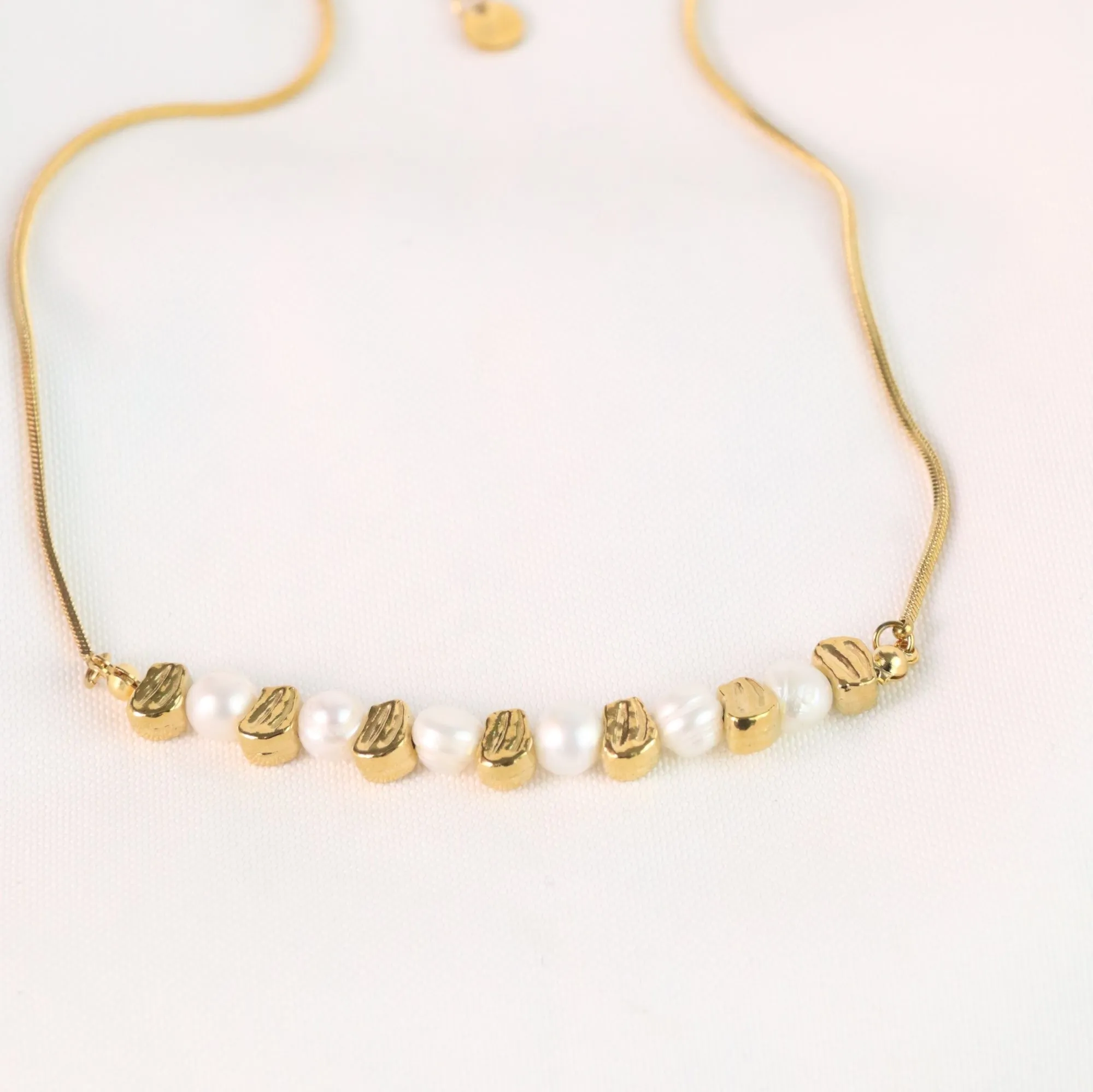 Eliana - Gold and Freshwater Pearl Necklace