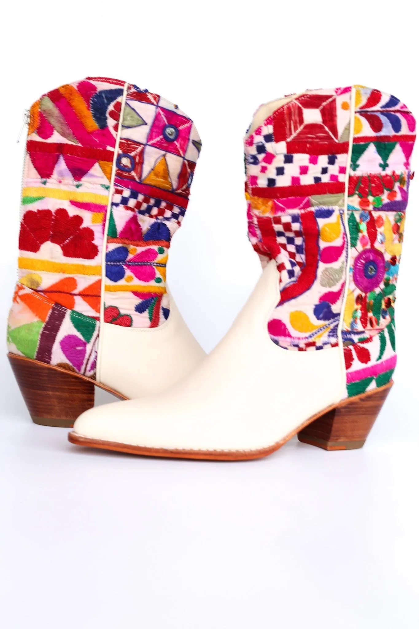 EMBROIDERED PATCHWORK WESTERN BOOTS ANDROMEDA