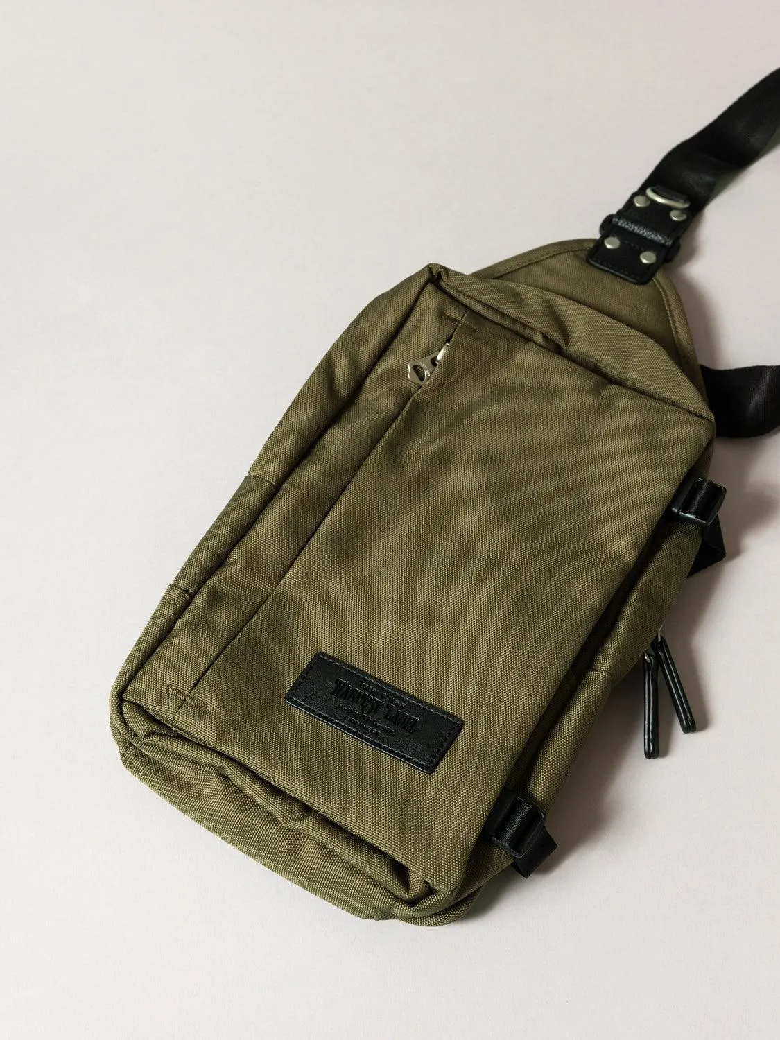 Explorer Sling Pack