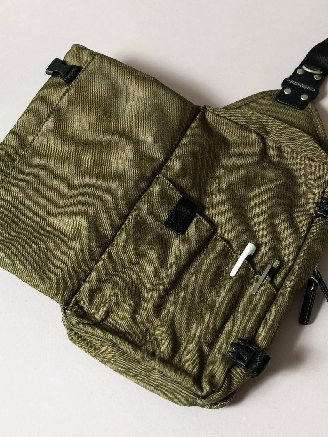 Explorer Sling Pack