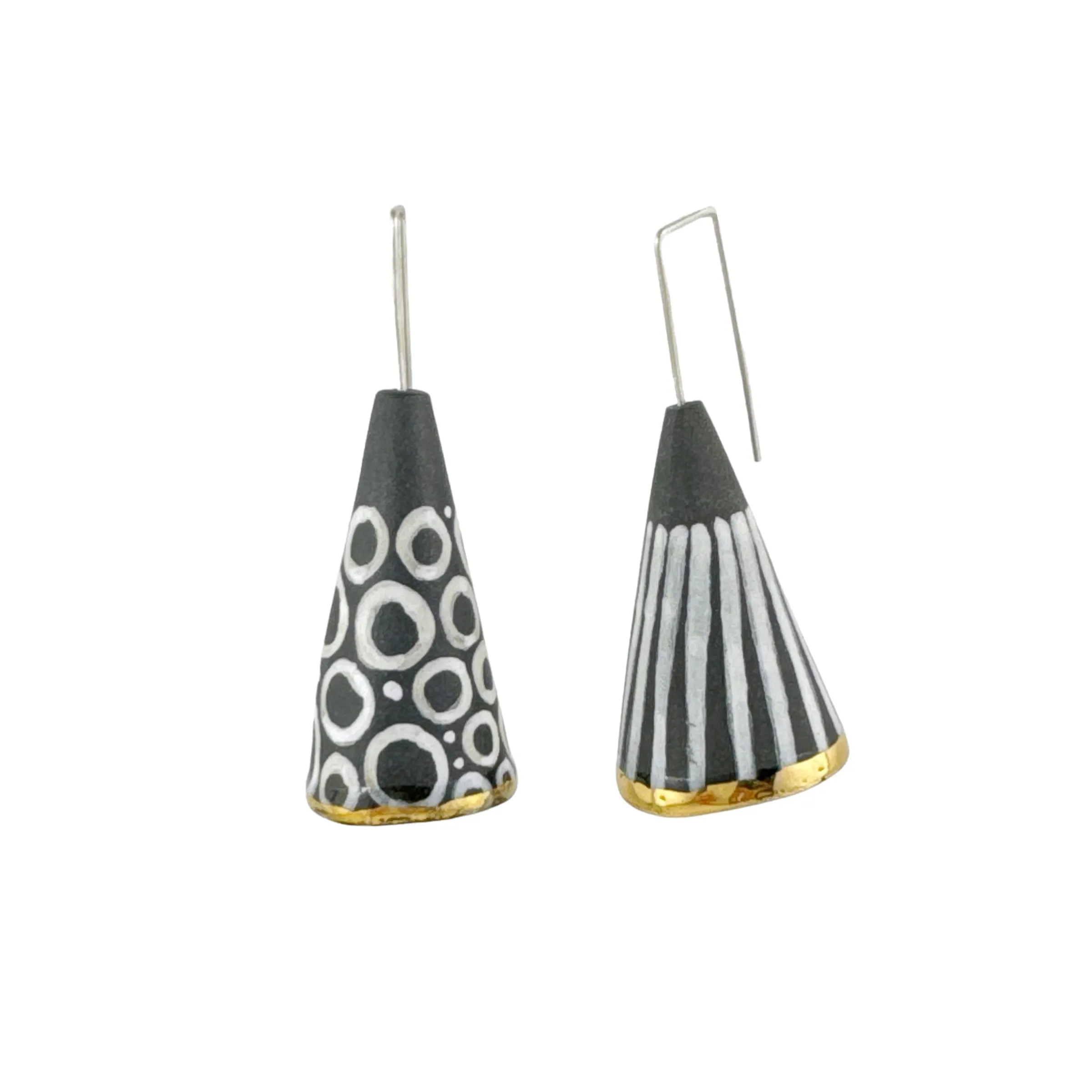 Porcelain Peak Black Earrings - Pilar Rojas