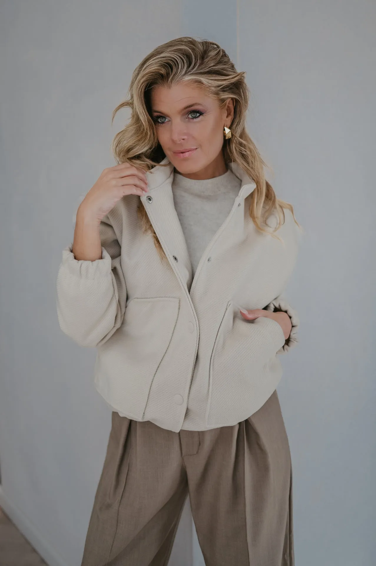 Regna bomber jacket I Beige