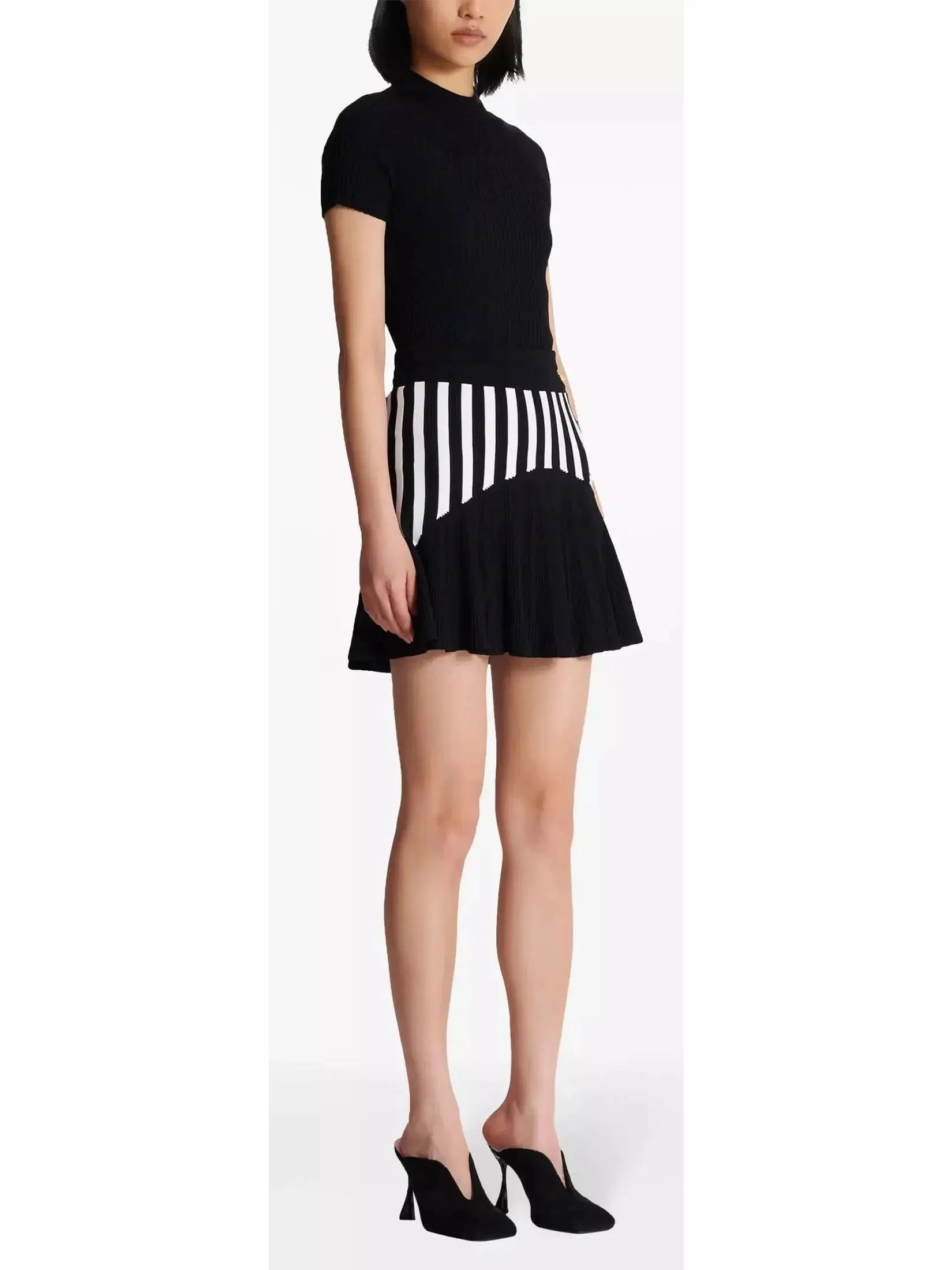 Women’s Black and White Pleated Striped Knit Skirt